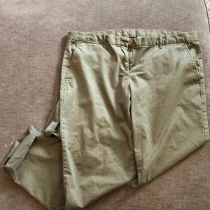 GAP - Broken In Straight Khakis